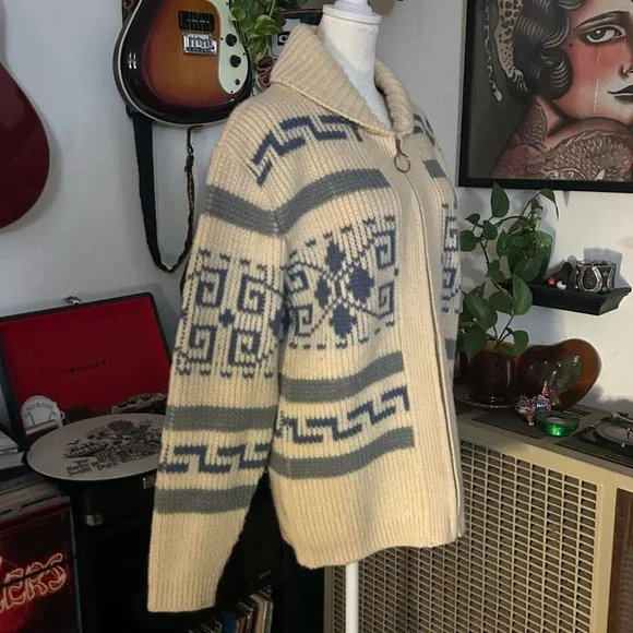 Vintage 1970s Men’s Pendleton Cream And Blue Zip Up Sweater. 100% Virgin Wool - Picture 3 of 8